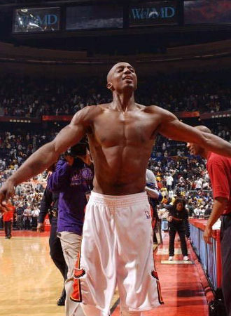 北京小花别出心裁 全锦赛演绎加勒比女海盗 这套自由滑技惊四座