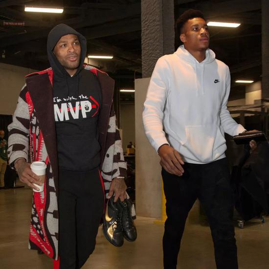 全国花滑锦标赛双人滑：隋文静／韩聪总得分237.57分 夺得冠军