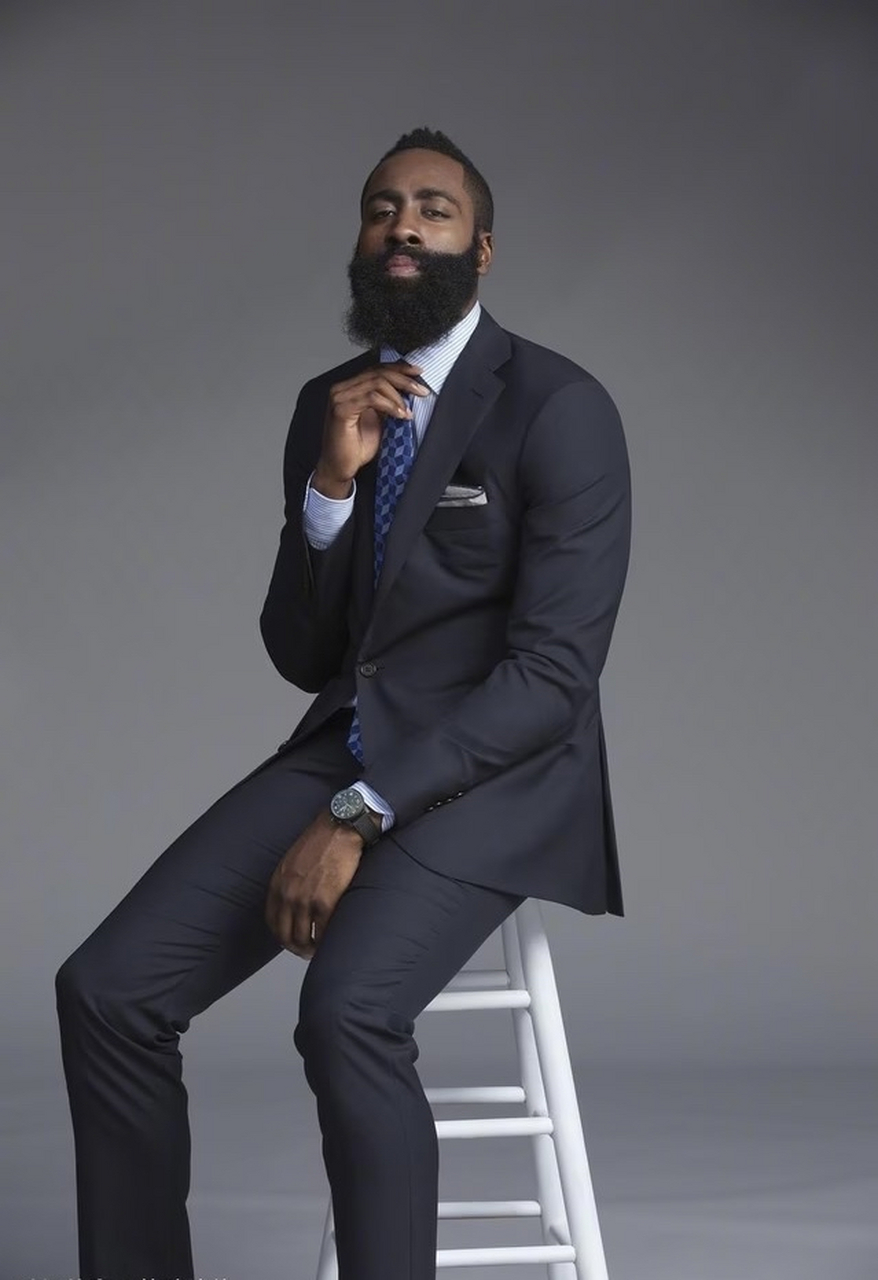 棒球的本质就是打完就跑.....跑到球追不上你就好