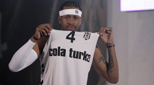 他是全场最冷静的人