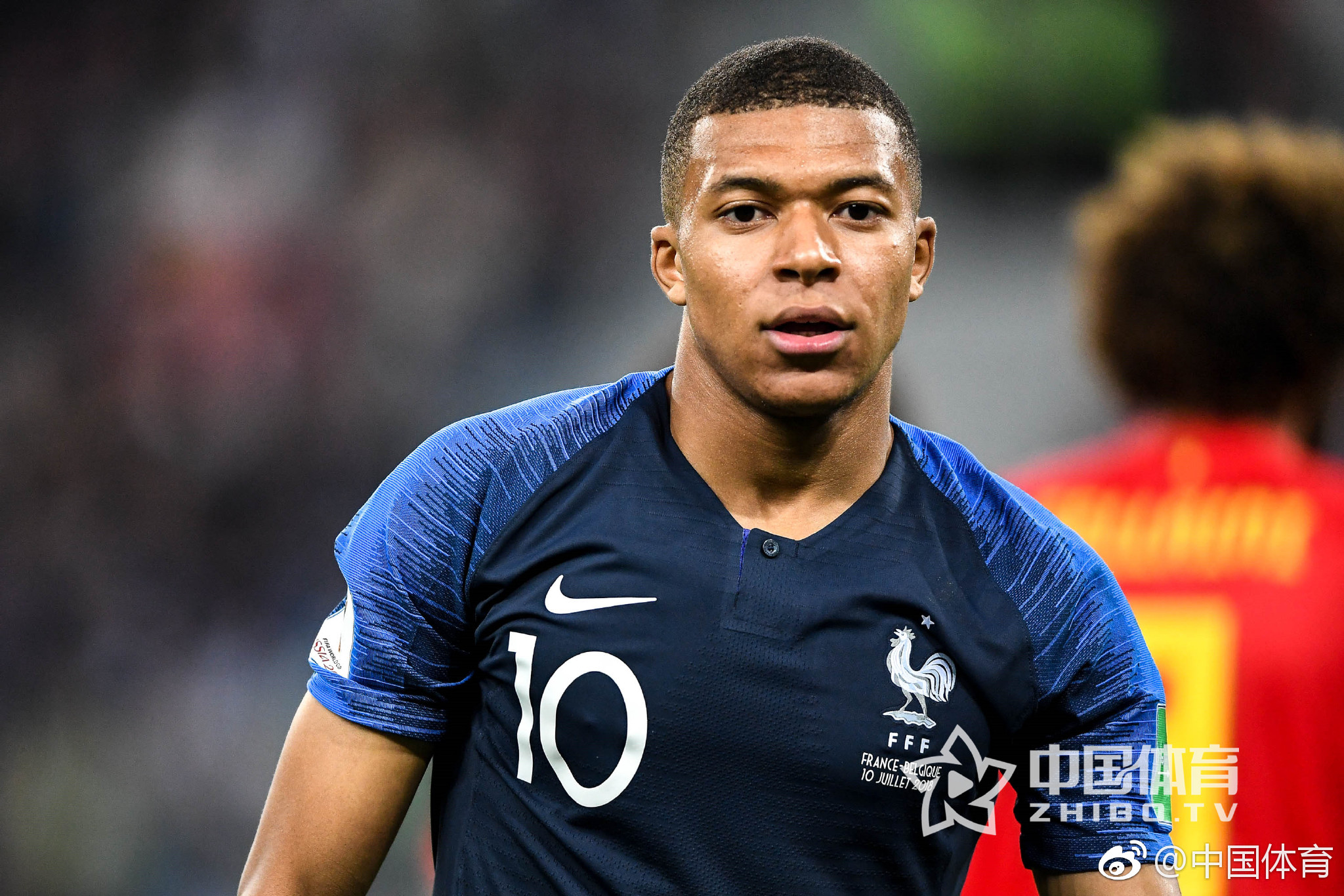 球迷嘴替？甲亢哥问乔治：你来费城干嘛？乔治：打球啊……