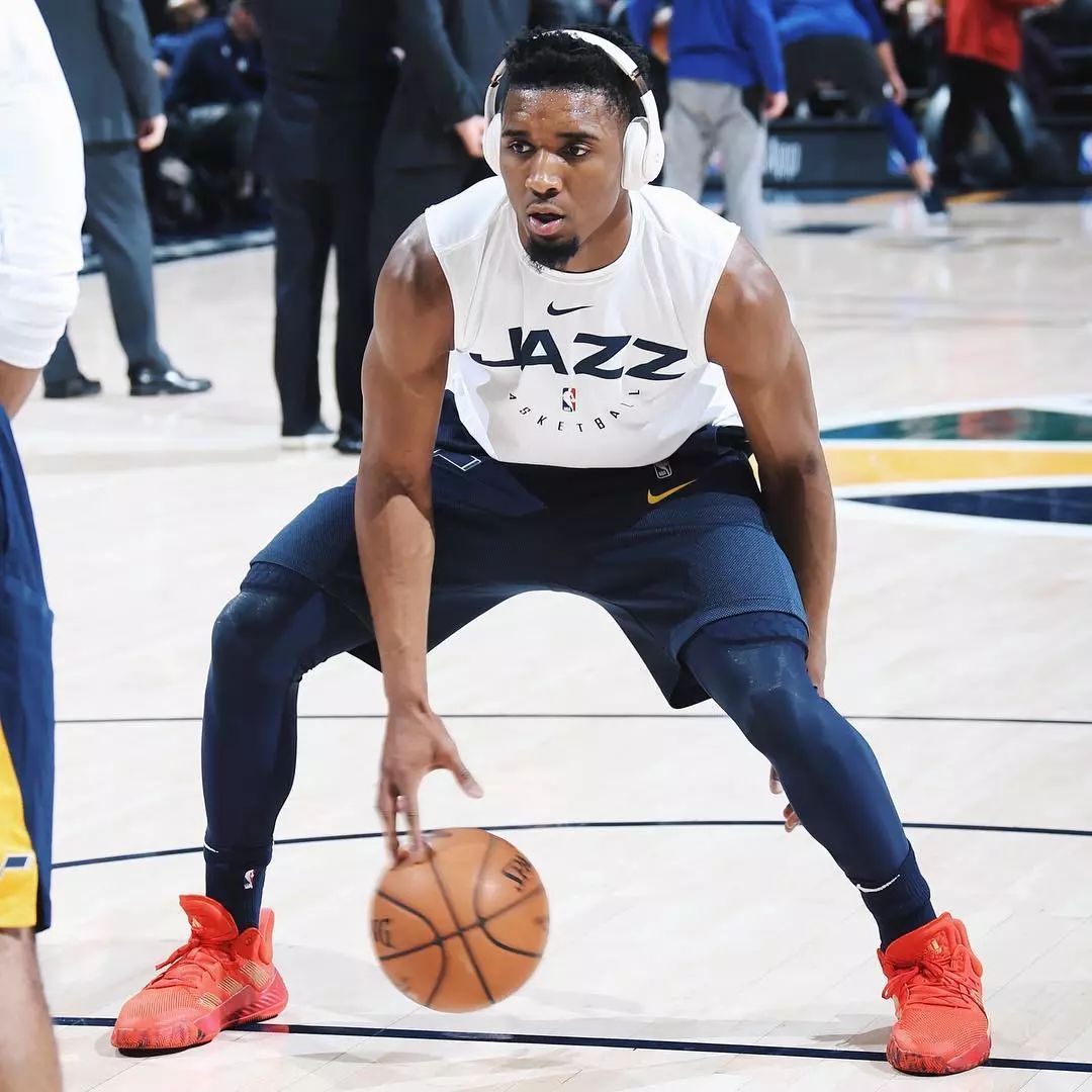 斯玛特今日正负值+3超小里成湖人本季总正负值最高 东契奇+48第4